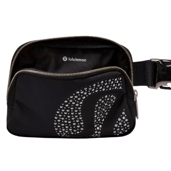 Lululemon Everywhere Belt Bag 1L Studded Black - Picture 3 of 16